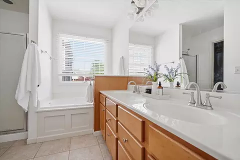 Bath - 1610 Myra Ln, Bloomington, IL 61704 photo 1 of 2