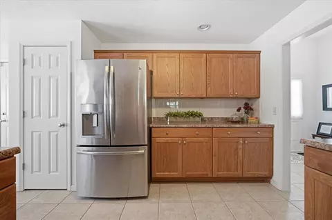 Kitchen - 1610 Myra Ln, Bloomington, IL 61704 photo 2 of 2