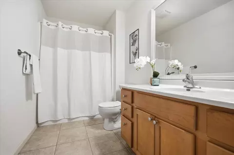 Bath - 1610 Myra Ln, Bloomington, IL 61704 photo 2 of 2