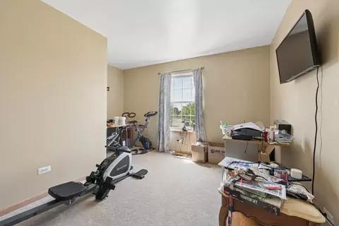 Bedroom - 2014 Fieldstone Ct, Plainfield, IL 60586 photo 5 of 6