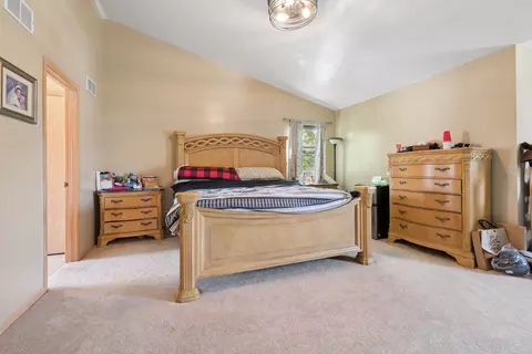 Bedroom - 2014 Fieldstone Ct, Plainfield, IL 60586 photo 1 of 6
