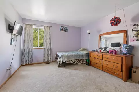 Bedroom - 2014 Fieldstone Ct, Plainfield, IL 60586 photo 4 of 6