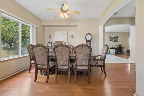 Dining - 2014 Fieldstone Ct, Plainfield, IL 60586 photo 2 of 2
