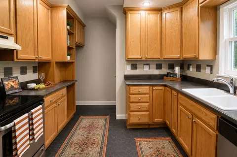 Kitchen - 720 W Monroe St, Bloomington, IL 61701 photo 3 of 4