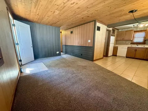 Living - 617 E Wabash Ave, Rantoul, IL 61866 photo 1 of 2