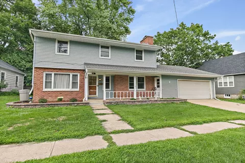 211 E Ottawa St, Sycamore, IL 60178