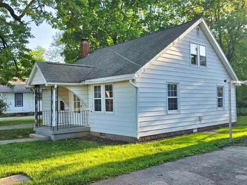 203 S Wilson St, Olney, IL 62450