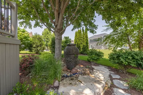 Exterior - 3680 Broadleaf Ave, Elgin, IL 60124 photo 8 of 18