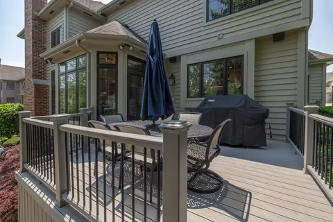 Exterior - 3680 Broadleaf Ave, Elgin, IL 60124 photo 7 of 18