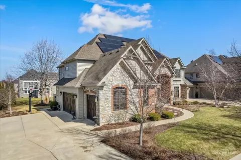 Exterior - 3680 Broadleaf Ave, Elgin, IL 60124 photo 3 of 18