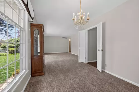 Living - 1305 E Vernon Ave, Normal, IL 61761 photo 4 of 6