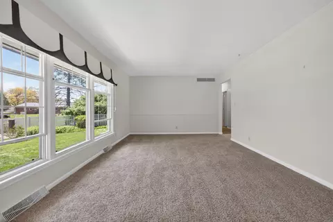 Living - 1305 E Vernon Ave, Normal, IL 61761 photo 3 of 6