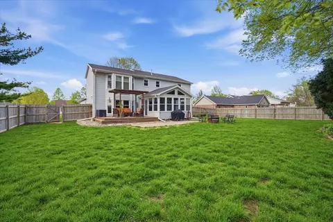 Exterior - 1512 Steeplechase Dr, Bloomington, IL 61701 photo 13 of 14