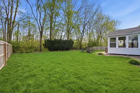 Exterior - 1512 Steeplechase Dr, Bloomington, IL 61701 photo 6 of 14
