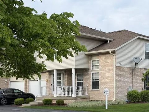 8026 160th St W #8026, Tinley Park, IL 60477