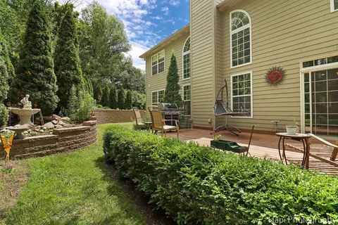 Exterior - 1606 Tecumseh Dr, Mchenry, IL 60050 photo 6 of 11
