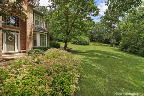 Exterior - 1606 Tecumseh Dr, Mchenry, IL 60050 photo 8 of 11