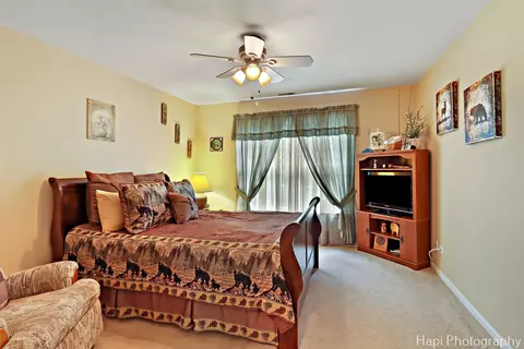 Bedroom - 1606 Tecumseh Dr, Mchenry, IL 60050 photo 1 of 4