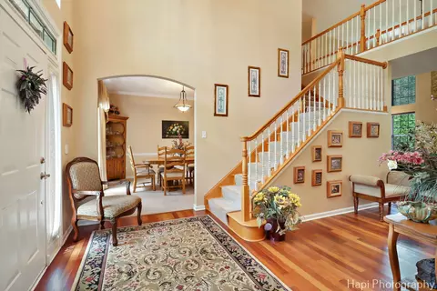 Entry Way - 1606 Tecumseh Dr, Mchenry, IL 60050 photo 4 of 5