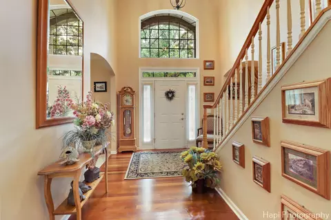 Entry Way - 1606 Tecumseh Dr, Mchenry, IL 60050 photo 1 of 5