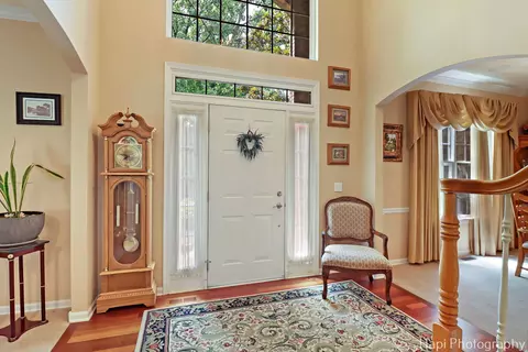 Entry Way - 1606 Tecumseh Dr, Mchenry, IL 60050 photo 3 of 5