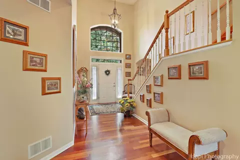 Entry Way - 1606 Tecumseh Dr, Mchenry, IL 60050 photo 2 of 5