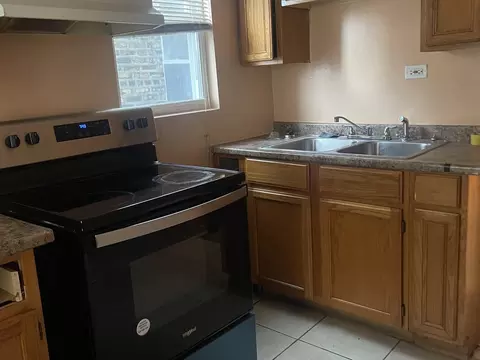 Kitchen - 6523 S Evans Ave, Chicago, IL 60637 photo 1 of 2
