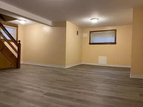 Living - 6523 S Evans Ave, Chicago, IL 60637 photo 4 of 5