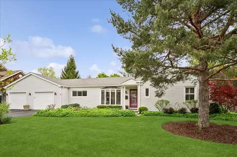 1810 Culver Ln, Glenview, IL 60025