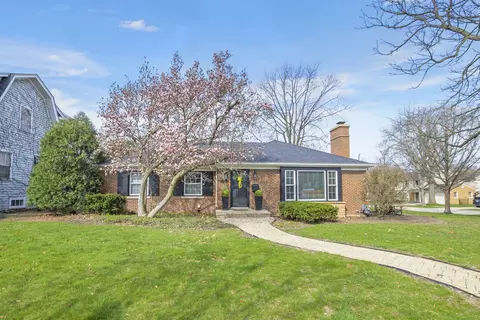 700 S Catherine Ave, La Grange, IL 60525