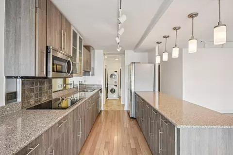 Kitchen - 360 E Randolph St #1102, Chicago, IL 60601 photo 1 of 2