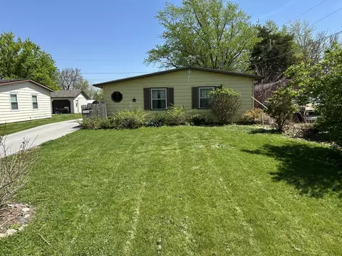 11609 18th St, Milan, IL 61264