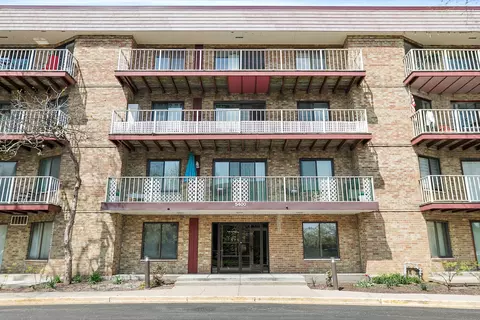 Other - 5400 Astor Ln #411, Rolling Meadows, IL 60008 photo 1 of 7