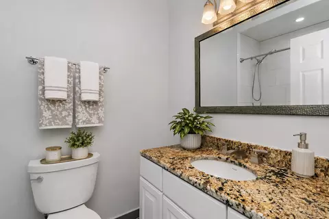 Bath - 5400 Astor Ln #411, Rolling Meadows, IL 60008 photo 1 of 4