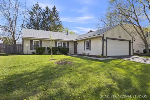 30 W161 Mack Rd, Warrenville, IL 60555