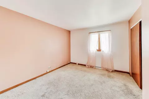 Bedroom - 4255 149th St, Midlothian, IL 60445 photo 3 of 6