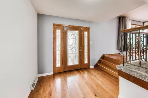 Entry Way - 4255 149th St, Midlothian, IL 60445 photo 1 of 2
