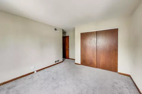 Bedroom - 4255 149th St, Midlothian, IL 60445 photo 6 of 6
