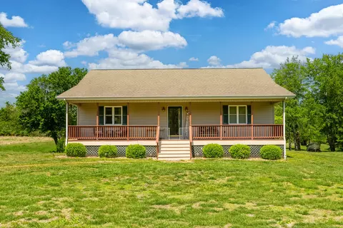 1580 Reevesville Rd, Grantsburg, IL 62943