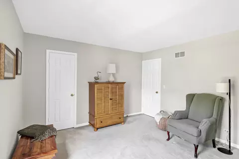 Bedroom - 713 Hackberry Ct, Bartlett, IL 60103 photo 5 of 5