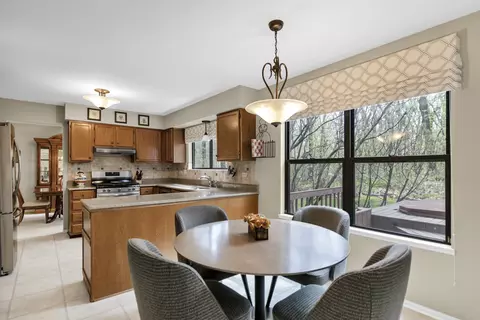 Kitchen - 713 Hackberry Ct, Bartlett, IL 60103 photo 2 of 4