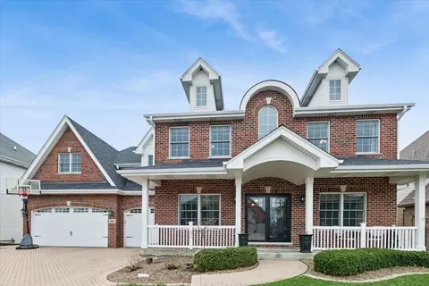 10835 Scarlet Dr, Orland Park, IL 60467