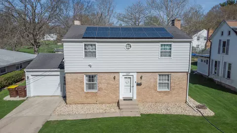 Exterior - 1437 S Walnut Ave, Freeport, IL 61032 photo 3 of 3