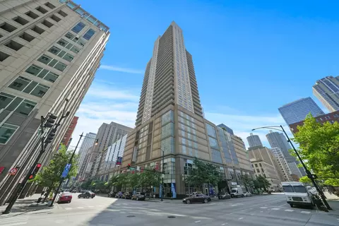 545 N Dearborn St #2010, Chicago, IL 60610