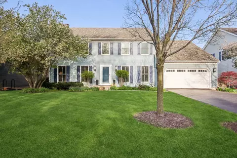 384 Whitney Dr, Barrington, IL 60010