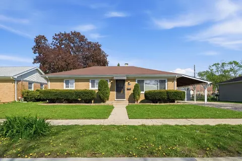 10817 S Mason Ave, Chicago Ridge, IL 60415