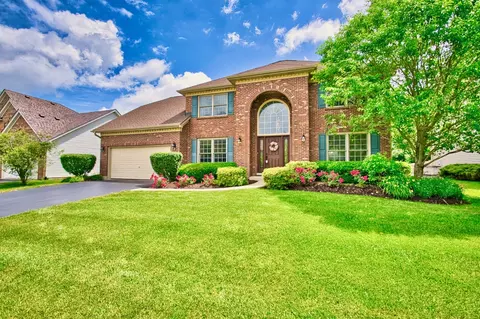 114 Rhine Ave, Bolingbrook, IL 60490