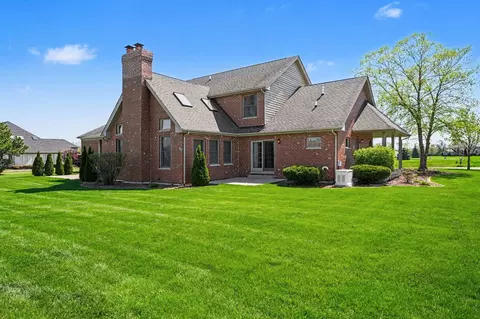 Exterior - 25202 S Doolittle Dr, Monee, IL 60449 photo 5 of 13