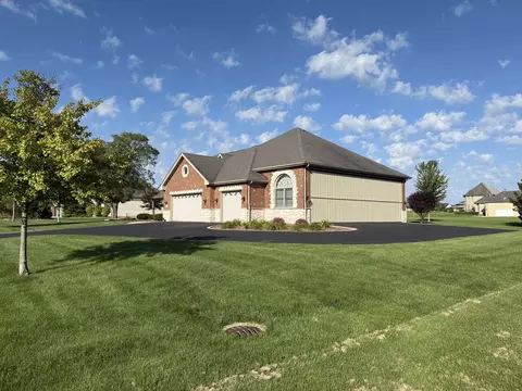 Exterior - 25202 S Doolittle Dr, Monee, IL 60449 photo 8 of 13