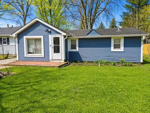 37854 Harper Rd, Beach Park, IL 60087